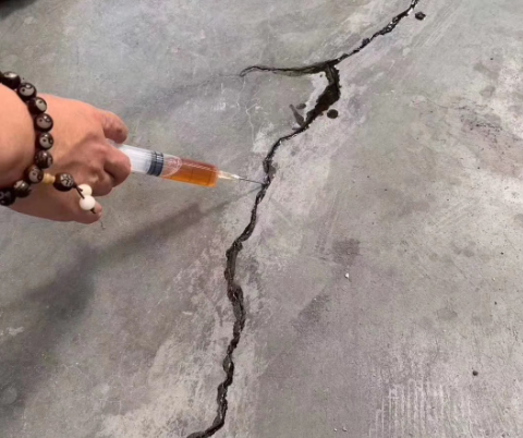 安丘混凝土裂缝修补技术详解​